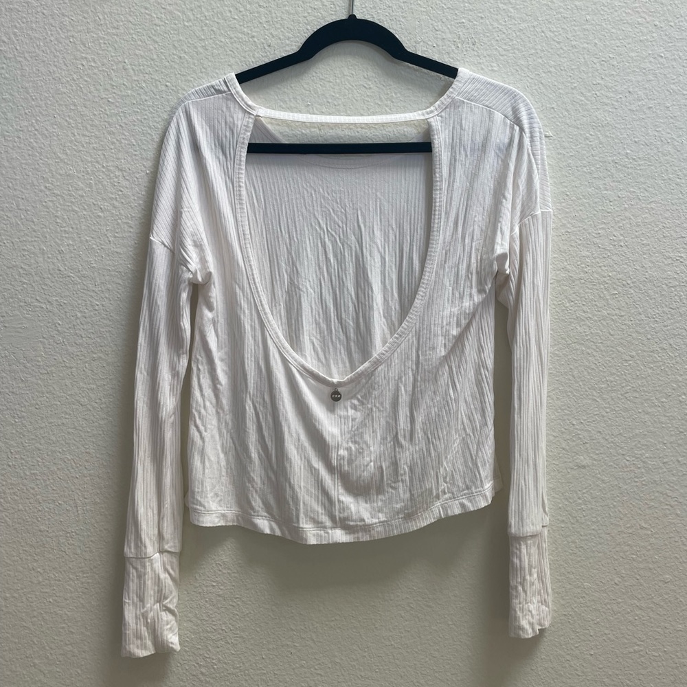 White Long Sleeve Backless T-shirt